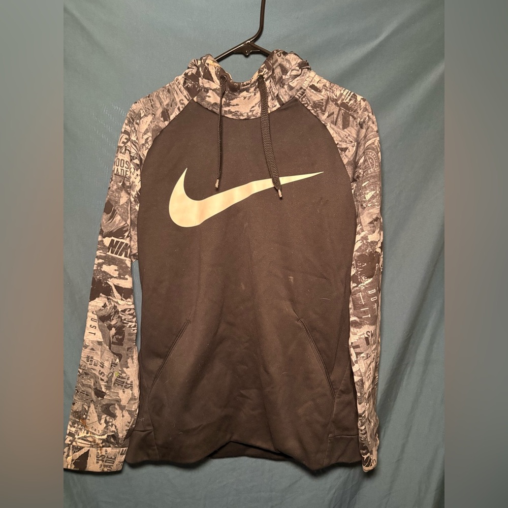 Nike Black and Gray Patterned Hoodie
